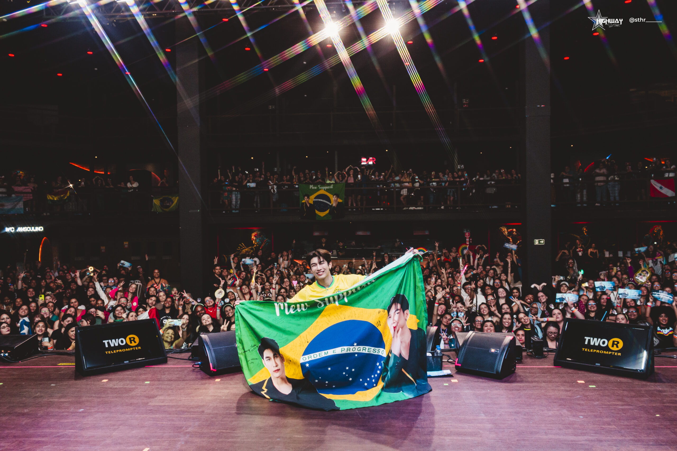 Mew Suppasit encanta fãs brasileiros em seu primeiro Fanmeeting em São Paulo