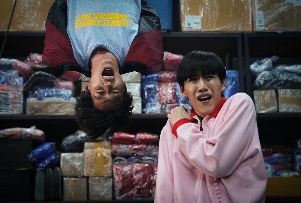 O Envelope Vermelho the red envelope billkin e pp krit